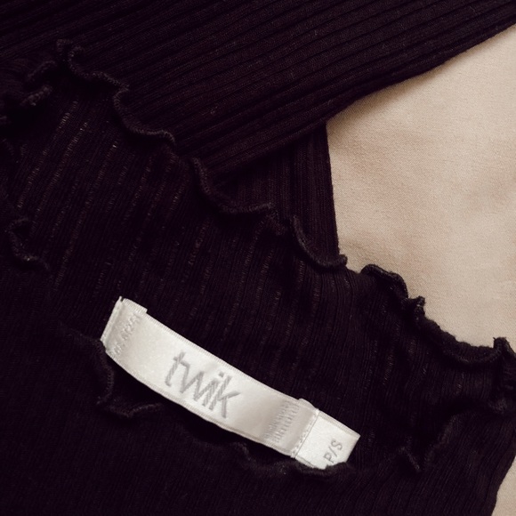 Turtleneck top - Picture 2 of 2